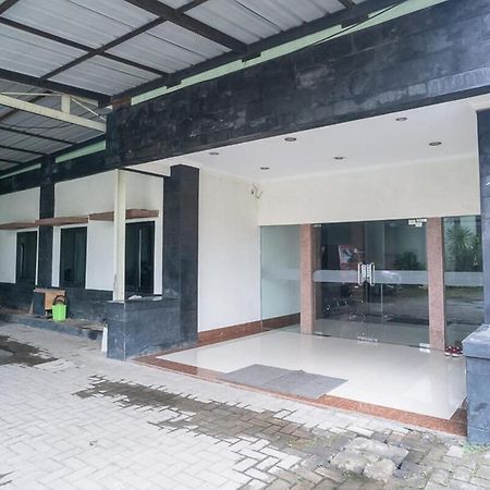 Hotel Transit Nusa Indah Near Soekarno Hatta Airport Mitra Reddoorz Tangerang Exterior photo